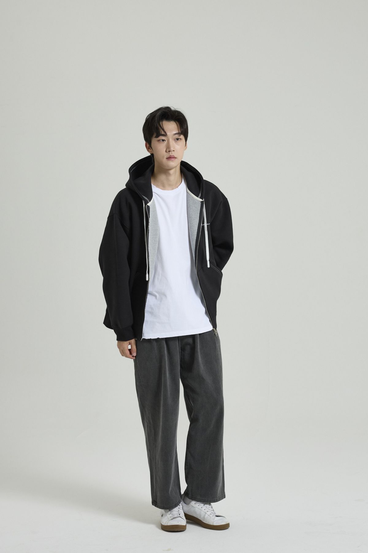 셀피시어펙션(SELFISHAFFECTION) Contrast Color Oversized Zip-Up Hoodie (Black)