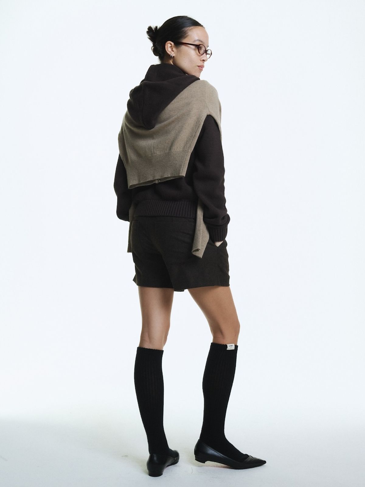 글로니(GLOWNY) G WOOL MINI SHORTS (BROWN)