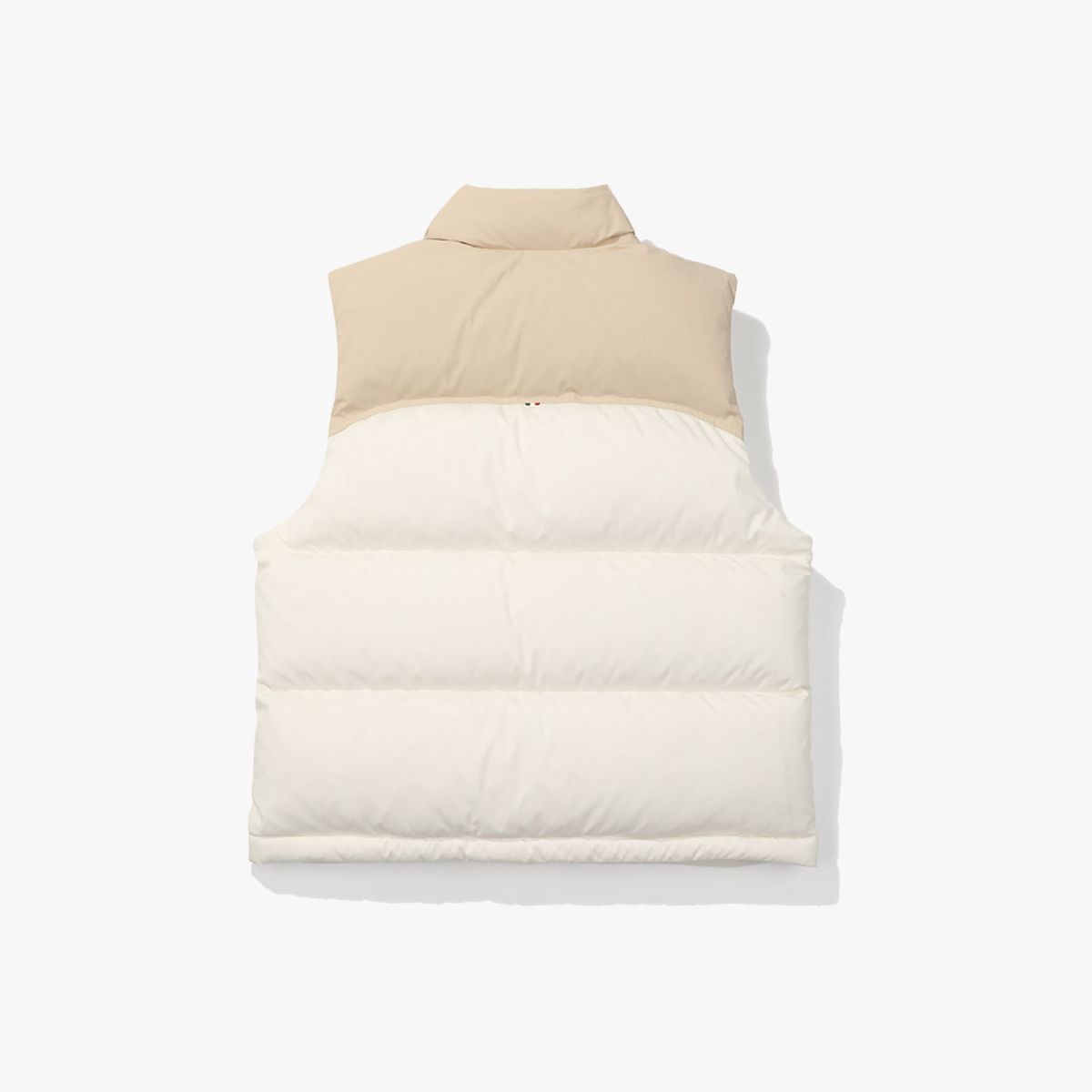 디아도라(diadora) 트렌토 덕다운 베스트 OFF WHITE