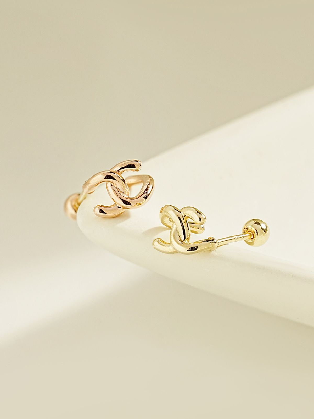 미니멀피어싱(MINIMALPIERCING) 14K 윈드 테일 링 피어싱 귀걸이