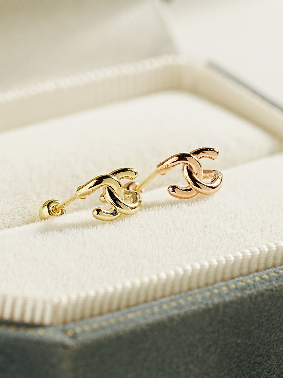미니멀피어싱(MINIMALPIERCING) 14K 윈드 테일 링 피어싱 귀걸이