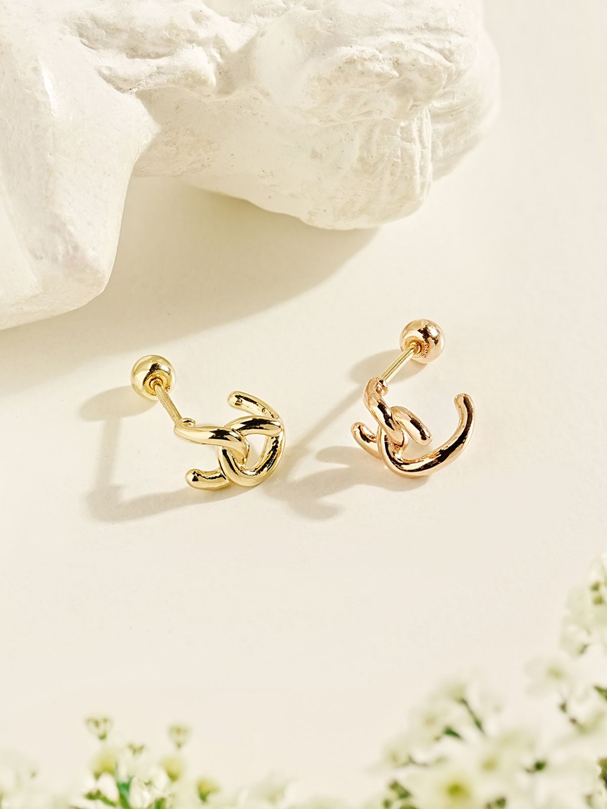 미니멀피어싱(MINIMALPIERCING) 14K 윈드 테일 링 피어싱 귀걸이