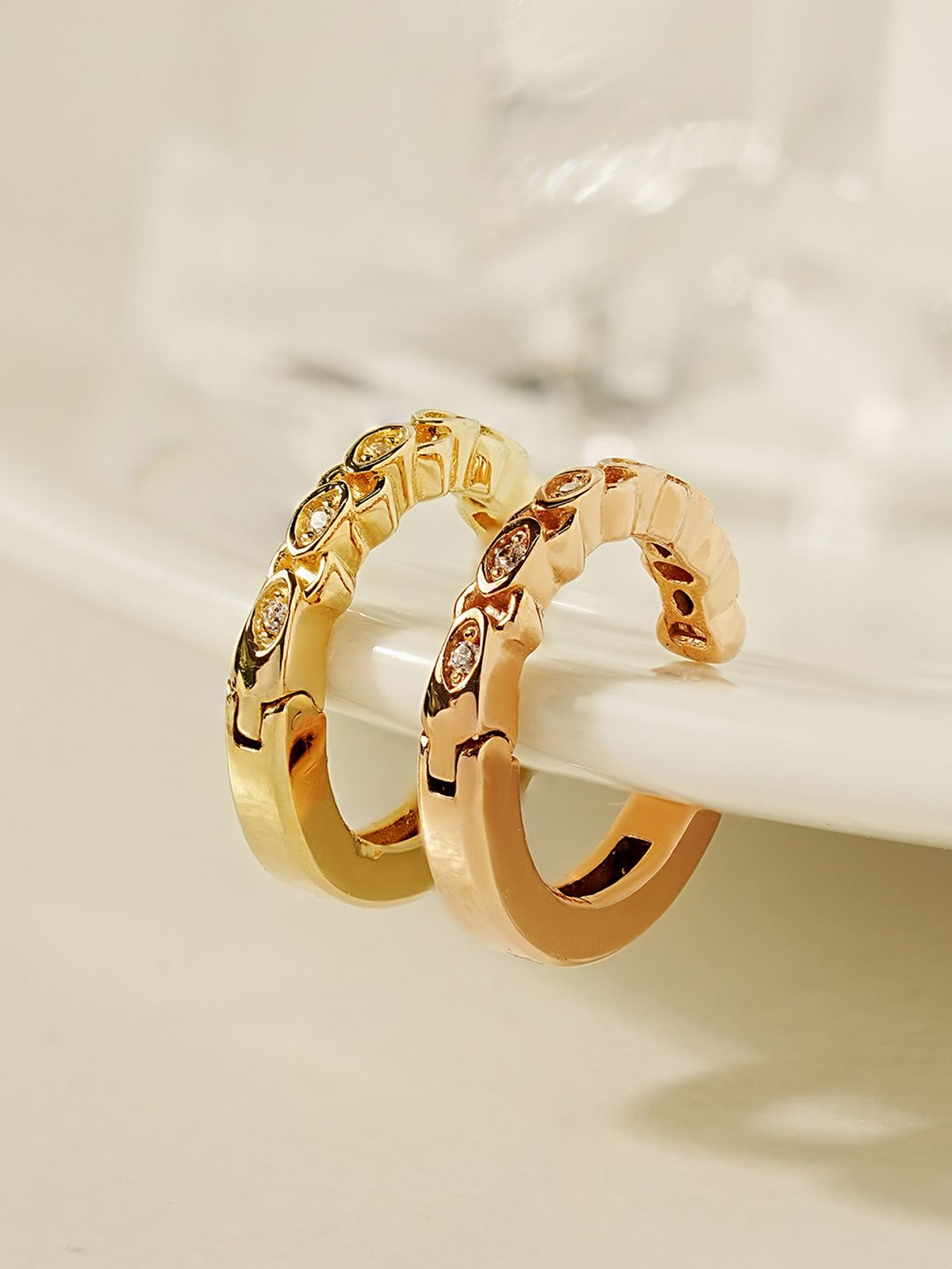 미니멀피어싱(MINIMALPIERCING) 14K 큐빅 트위스트 이어커프 클립형 귀찌