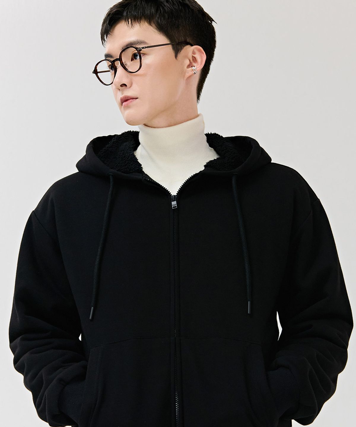 체이스컬트(CHASECULT) 공용 보아 안감 후드 집업-블랙