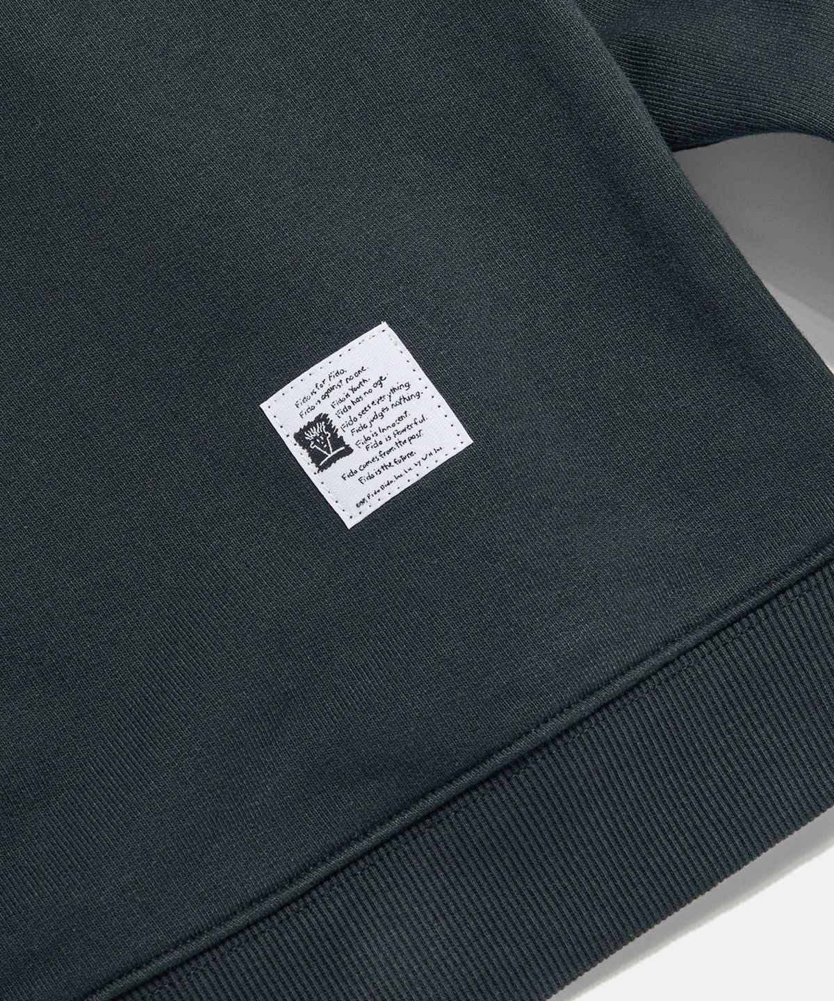 피도디도(FIDO DIDO) Boucle Logo Half Zip Sweatshirt Navy
