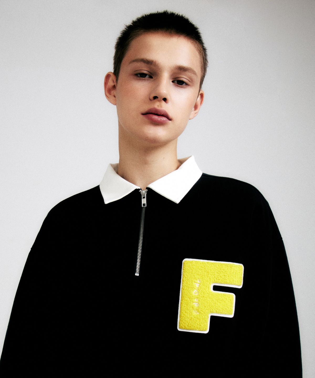 피도디도(FIDO DIDO) Boucle Logo Half Zip Sweatshirt Navy