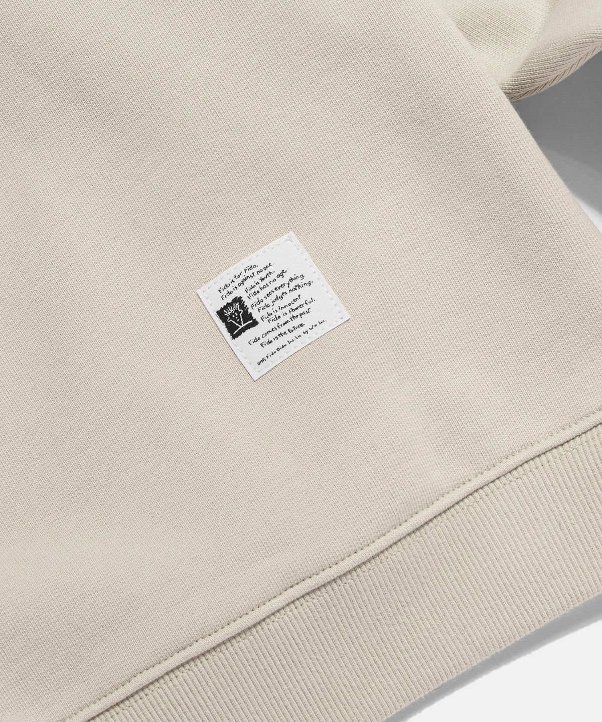 피도디도(FIDO DIDO) Boucle Logo Half Zip Sweatshirt Beige