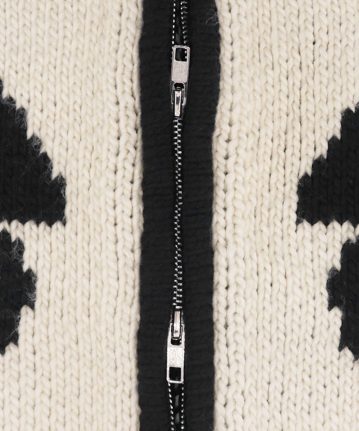락케이크(ROCKCAKE) Flower Cowichan Cardigan - Black/Beige