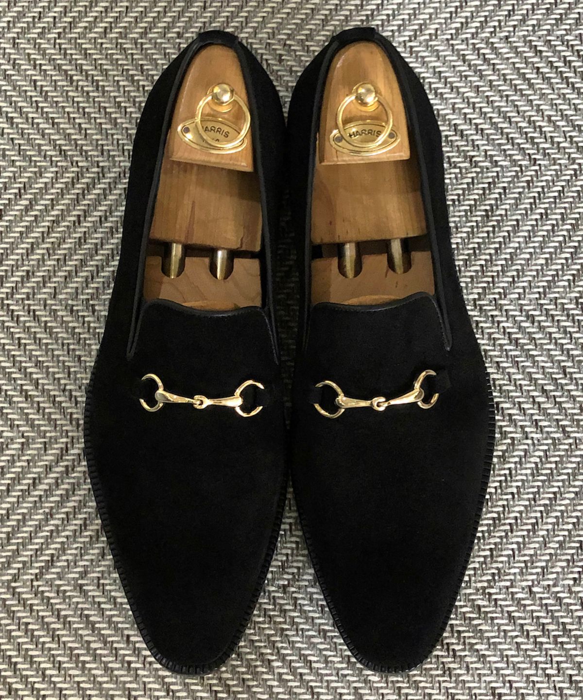 조앤슈(JOENSHOE) 림스키 스웨이드 클린 버클로퍼 블랙