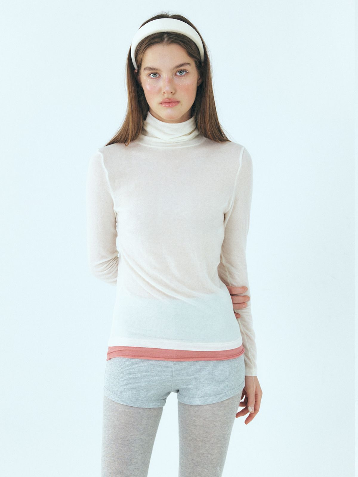 에트몽(ETMON) Layered Turtleneck T-Shirt, Ivory