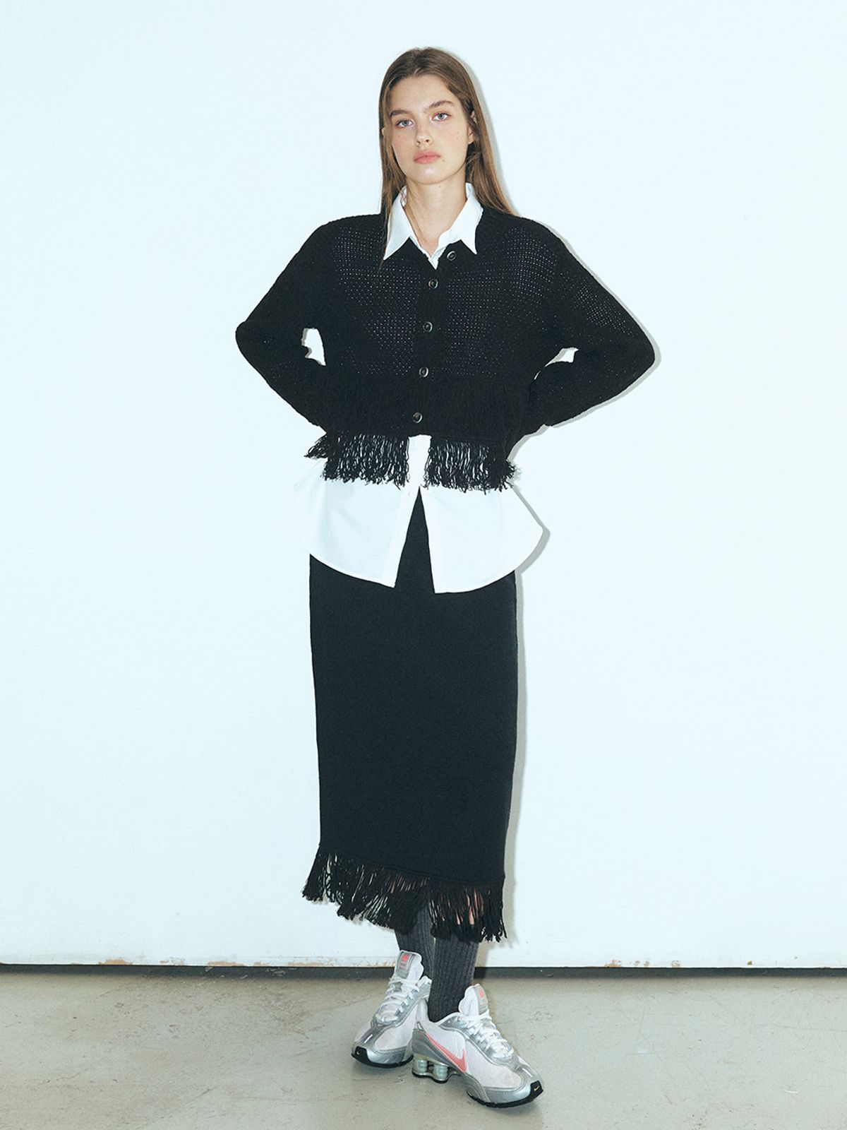 에트몽(ETMON) Layer Fringe Knit Cardigan, Black