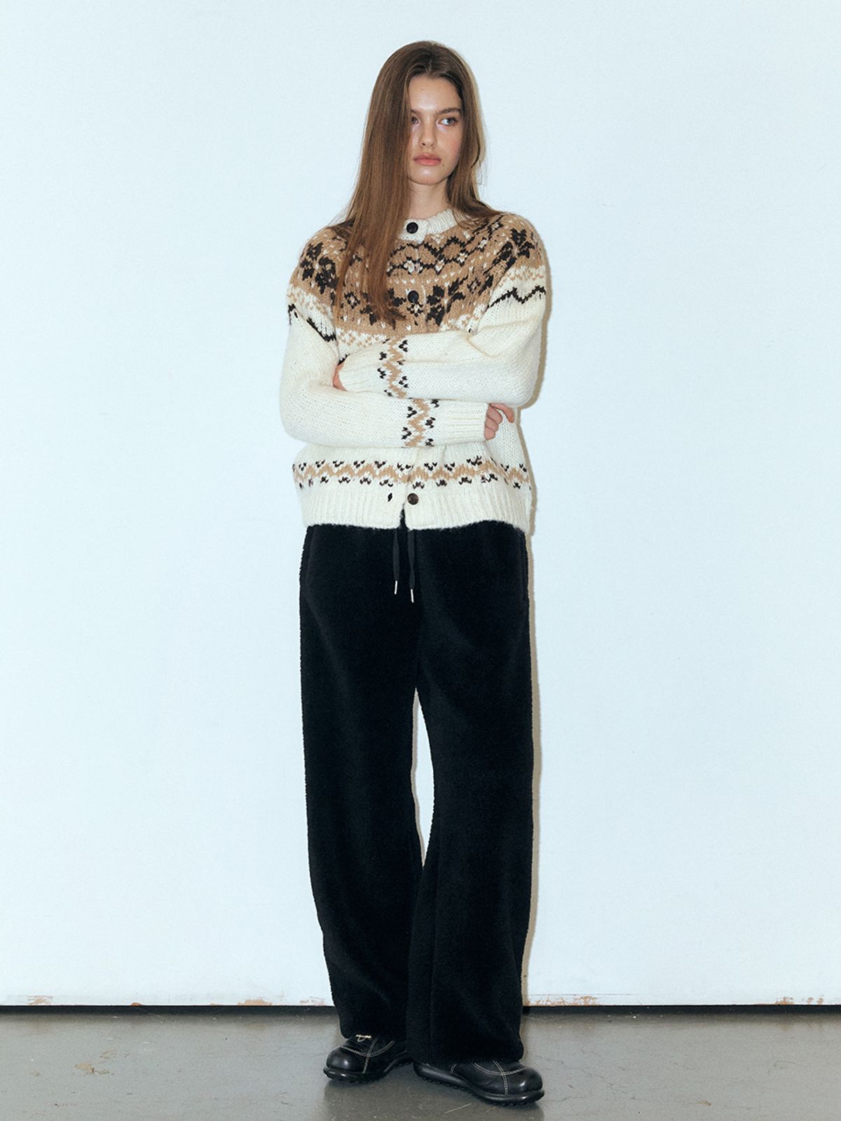 에트몽(ETMON) Lace Track Shearling Pants, Black
