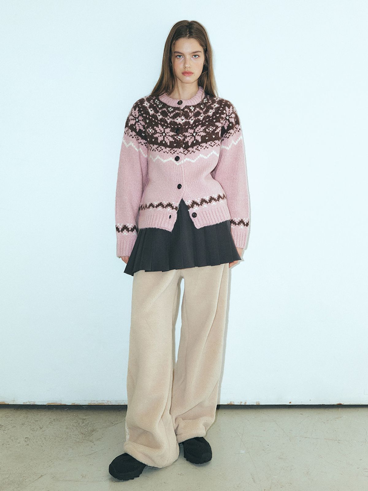 에트몽(ETMON) Lace Track Shearling Pants, Cream Beige