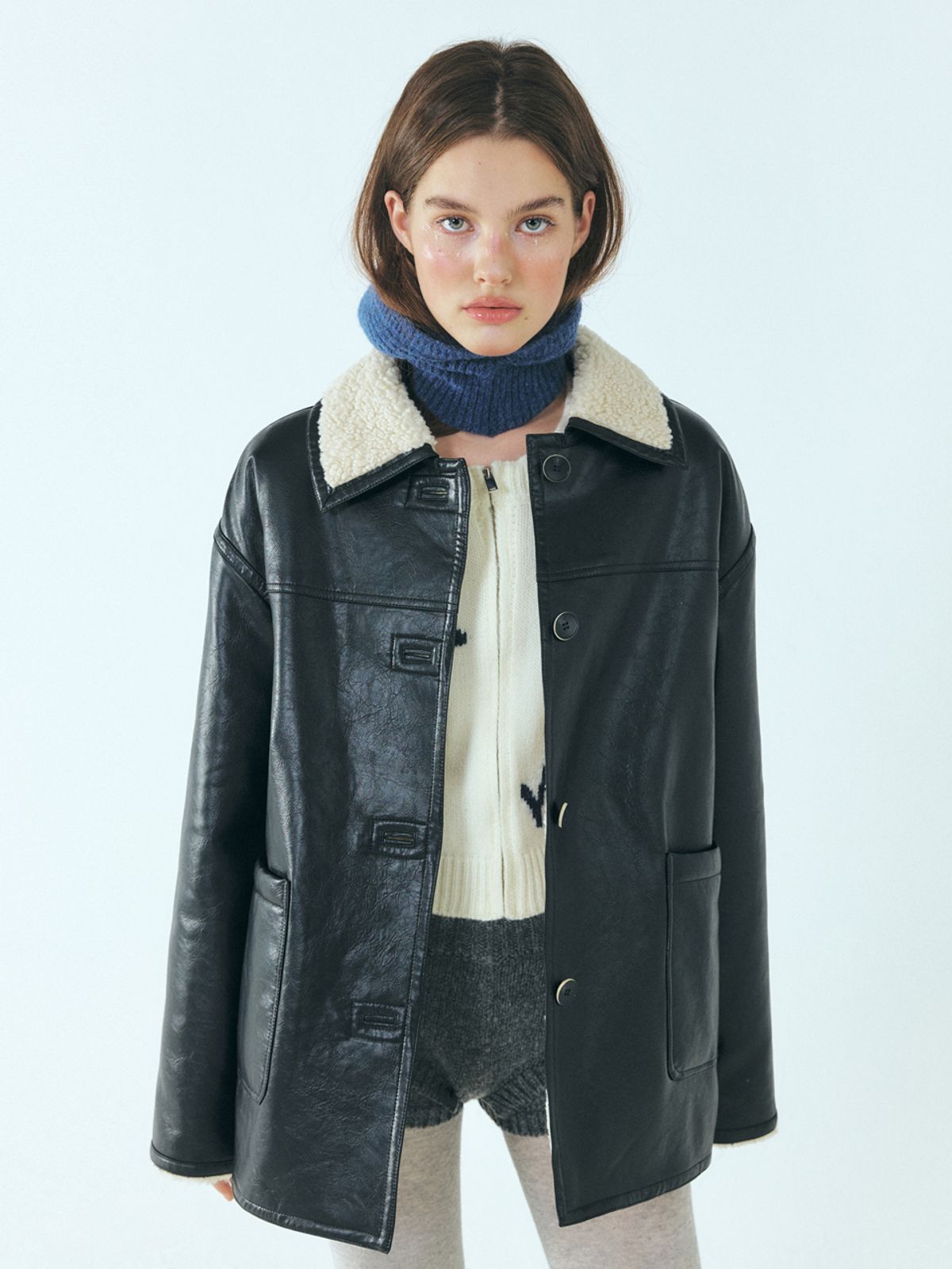 에트몽(ETMON) Reversible Leather Mustang Coat, Black