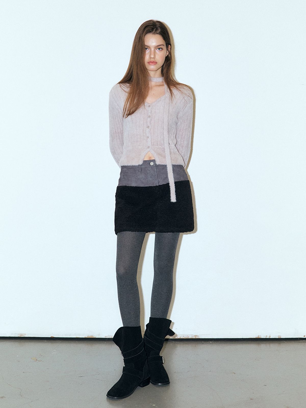 에트몽(ETMON) Mixed Shearling Mini Skirt, Black