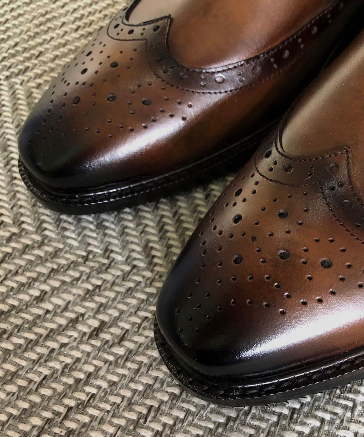 조앤슈(JOENSHOE) 던킨 싱글 몽크스트랩 스테인브라운