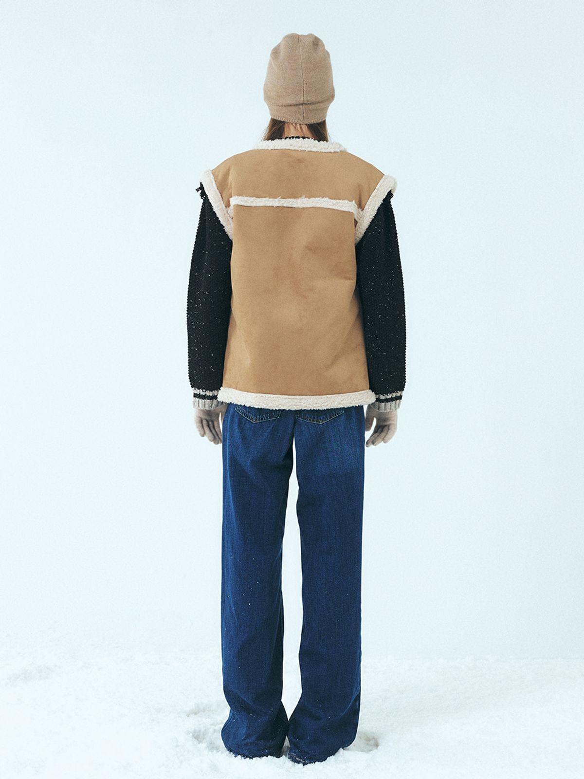 에트몽(ETMON) Mustang V-Neck Vest, Beige