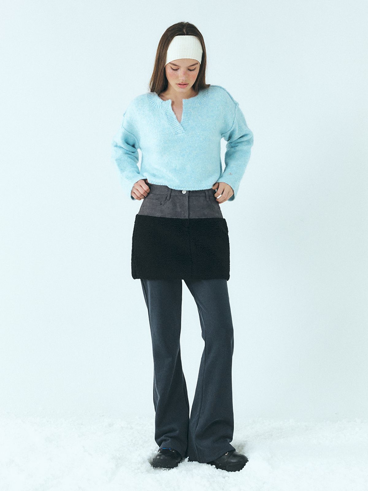 에트몽(ETMON) Neck-Slit Knit Pullover, Light Blue