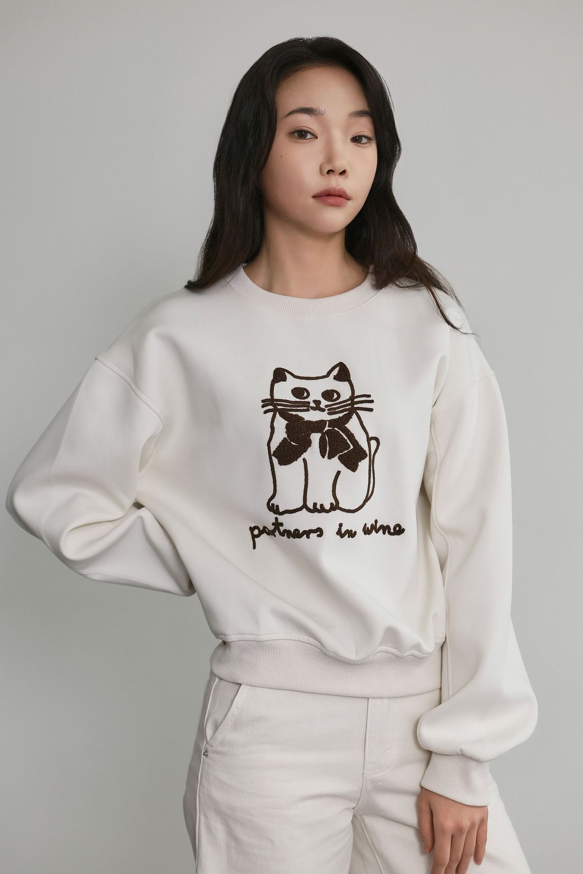하이파이브(HYFVE) 3D 샤이니 캣 스웻셔츠