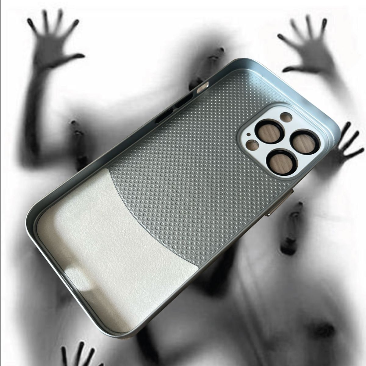 블레임 스튜디오(BLAMESTUDIO) blame sick White Leather Metal Case