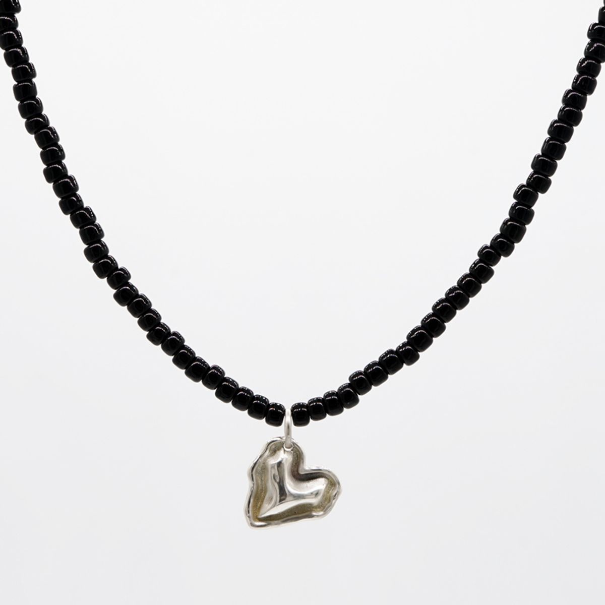 하카블랙스(HAKKABLACKS) Wave Heart Necklace
