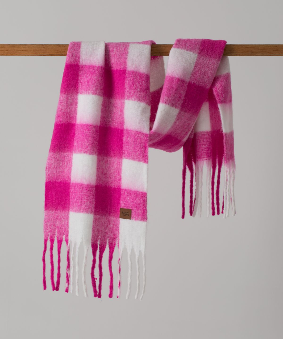 리끌로우(RECLOW) RC SNOW CHECK 머플러 HOT PINK