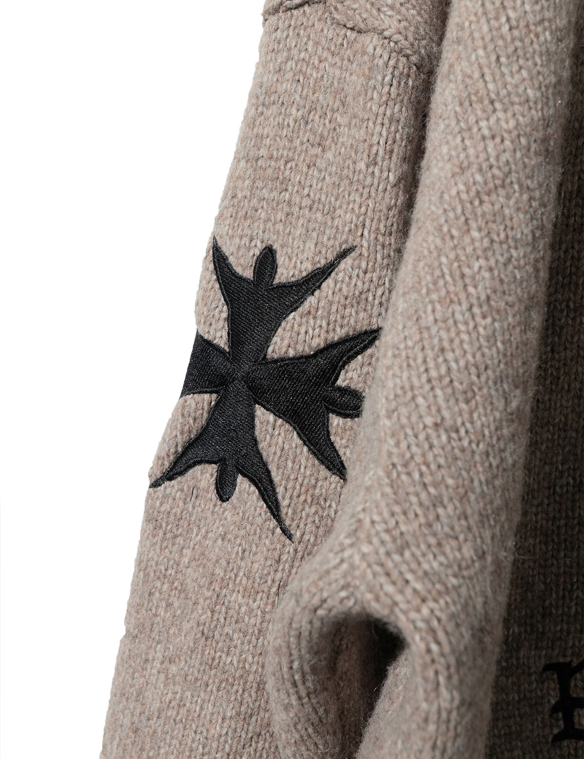 펀치드렁크파티즈(PUNCH DRUNK PARTIES) PP Embroidered Cardigan (CAMEL)