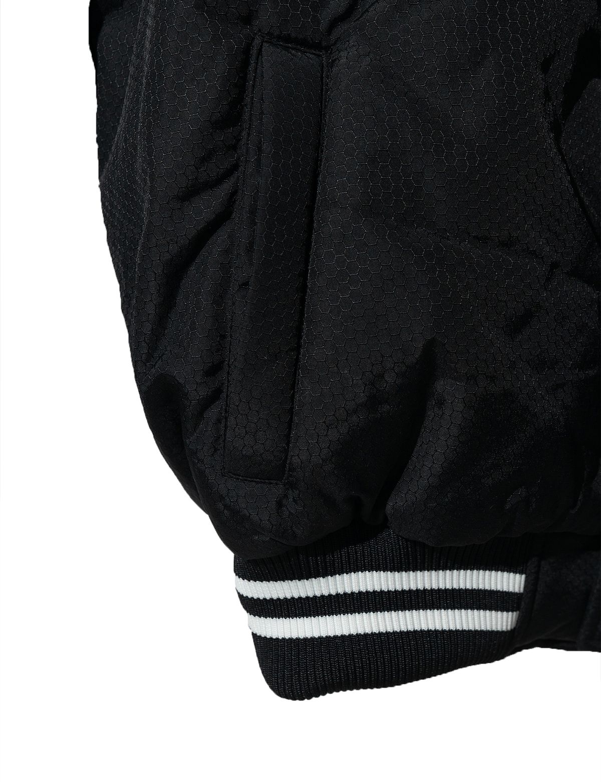 펀치드렁크파티즈(PUNCH DRUNK PARTIES) Full-Zip Stadium Puffer (BLACK)