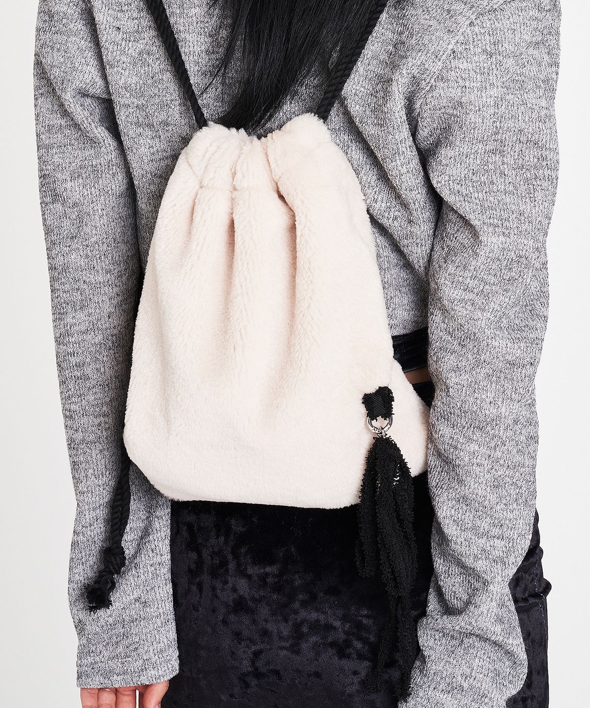 어세이(ASSAY) FLUFFY MINI BACK PACK (PLAIN IVORY)