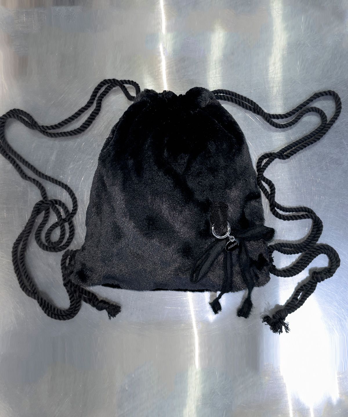 어세이(ASSAY) FLUFFY MINI BACK PACK (BLACK)