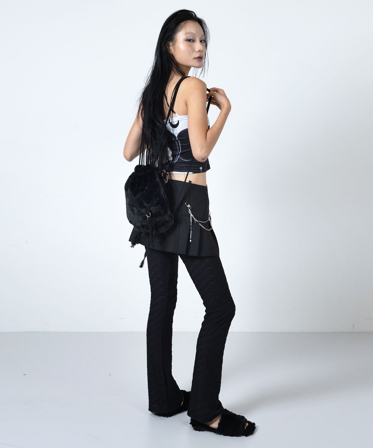 어세이(ASSAY) FLUFFY MINI BACK PACK (BLACK)