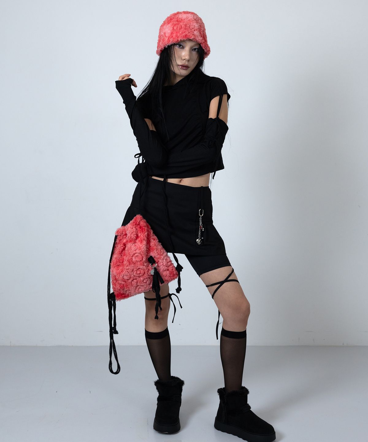 어세이(ASSAY) FLUFFY BUCKET HAT (IVORY)