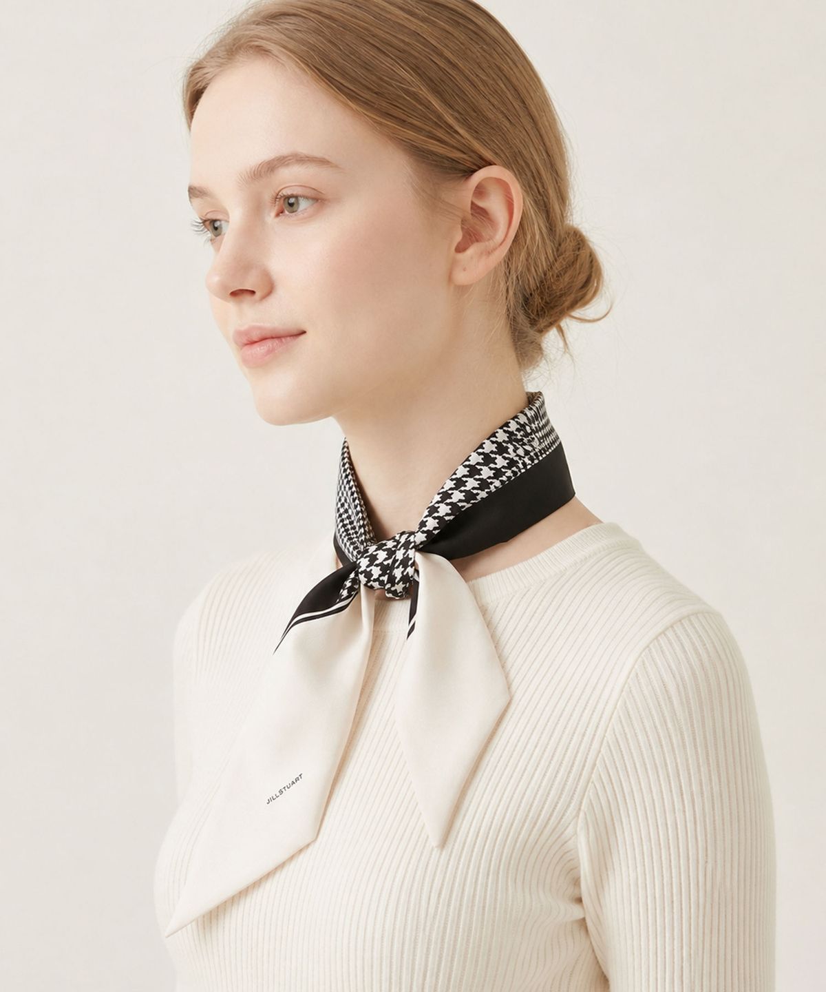 질스튜어트액세서리(JILLSTUART ACC) [실크100%] 하운드투스 롱 스카프 3color