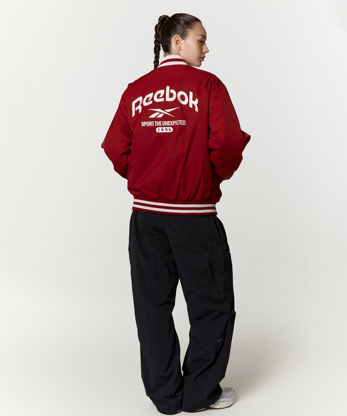 리복(REEBOK) 우븐 웜 카고 팬츠 - 블랙