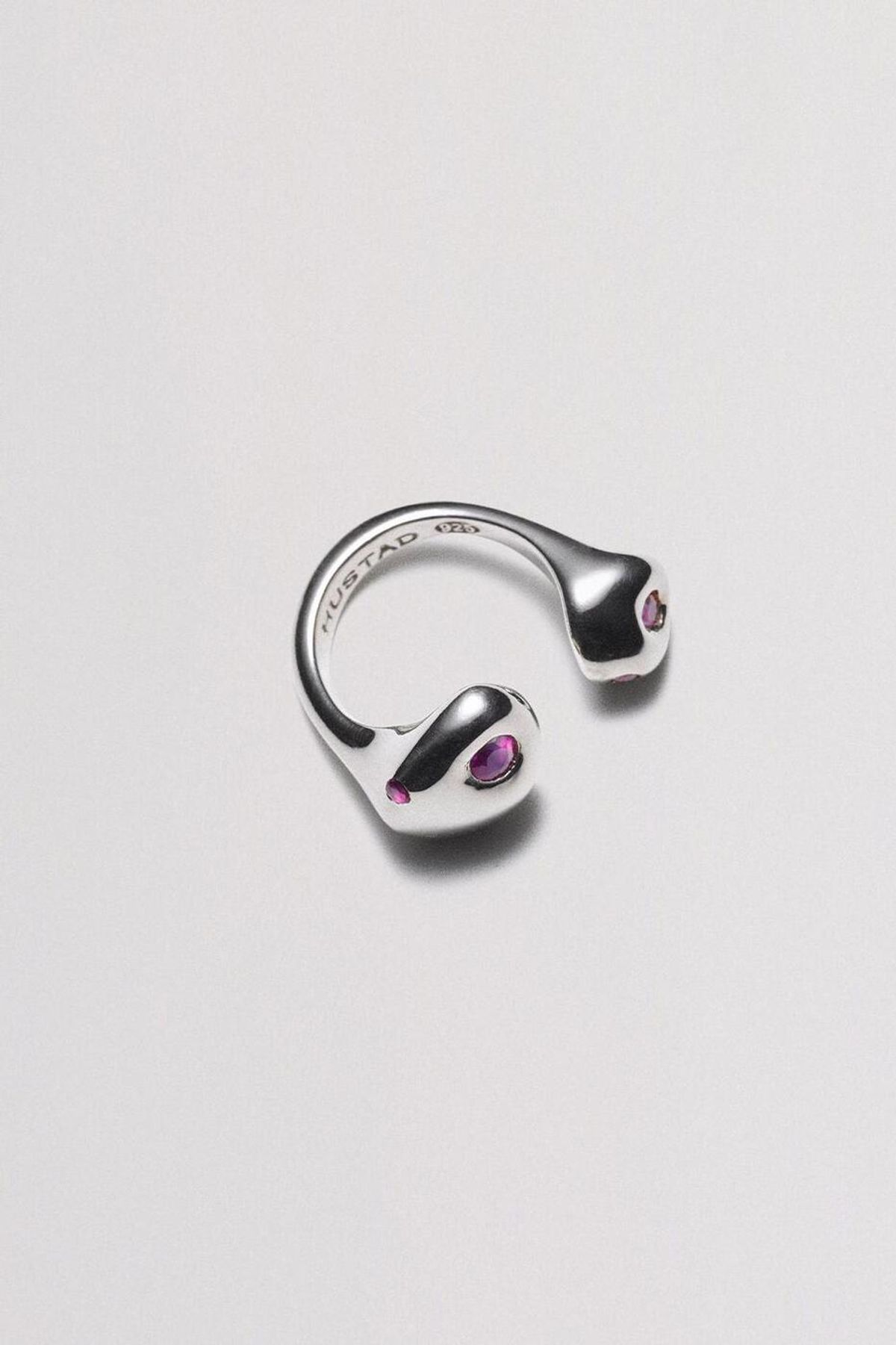 휴스타드(HUSTAD) HUSTAD 229 Mushroom Ruby  Ring _ 925 실버 & 레드 크리스탈 천연 루비  반지