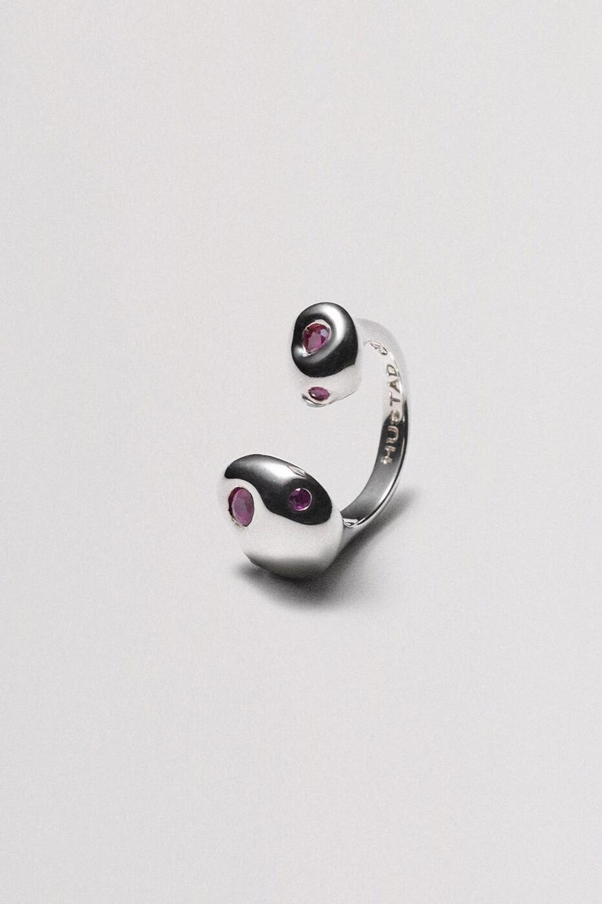 휴스타드(HUSTAD) HUSTAD 229 Mushroom Ruby  Ring _ 925 실버 & 레드 크리스탈 천연 루비  반지