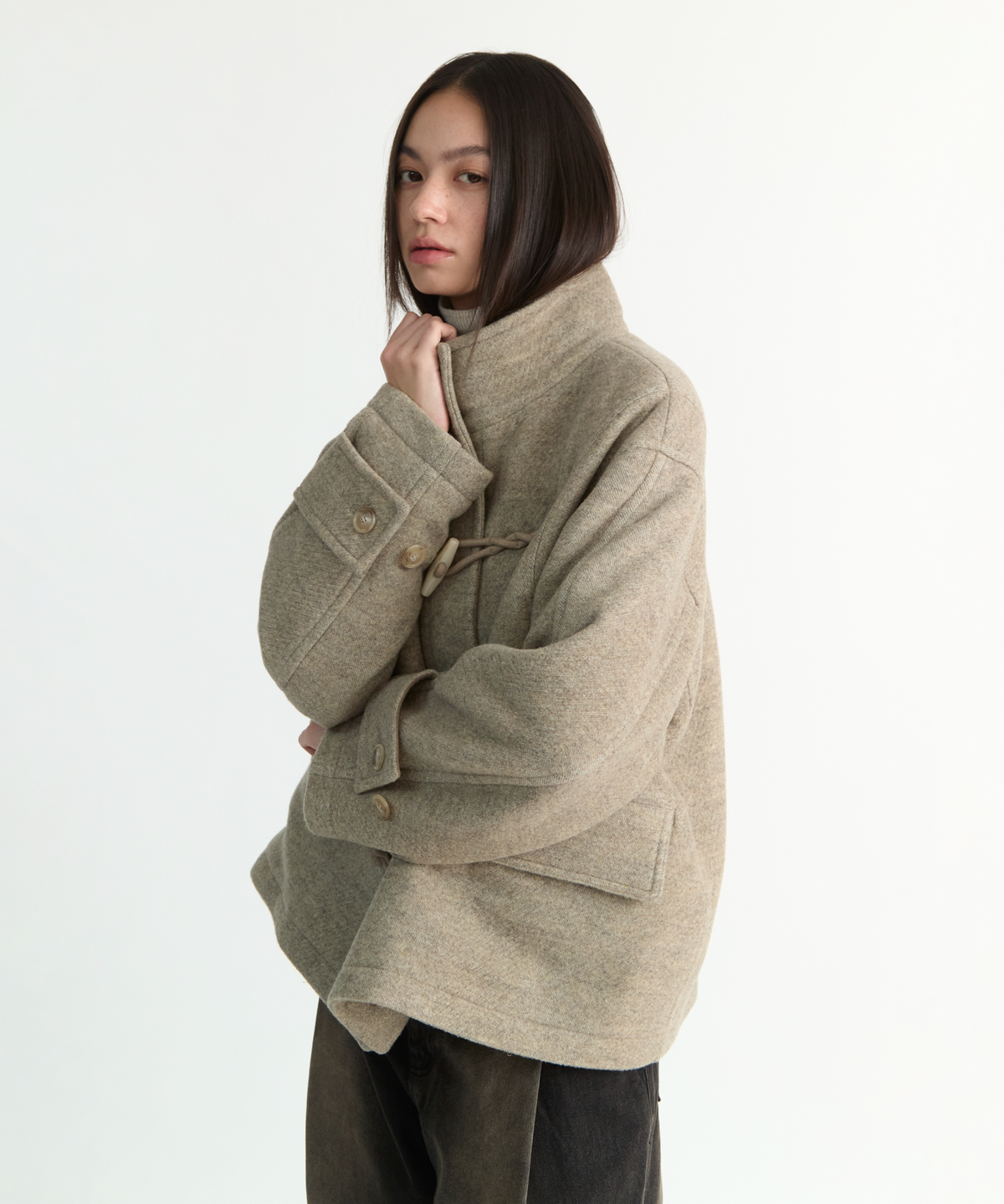 넌블랭크(NONBLANK) 우먼즈 디테처블 후드 더플 하프코트_BEIGE