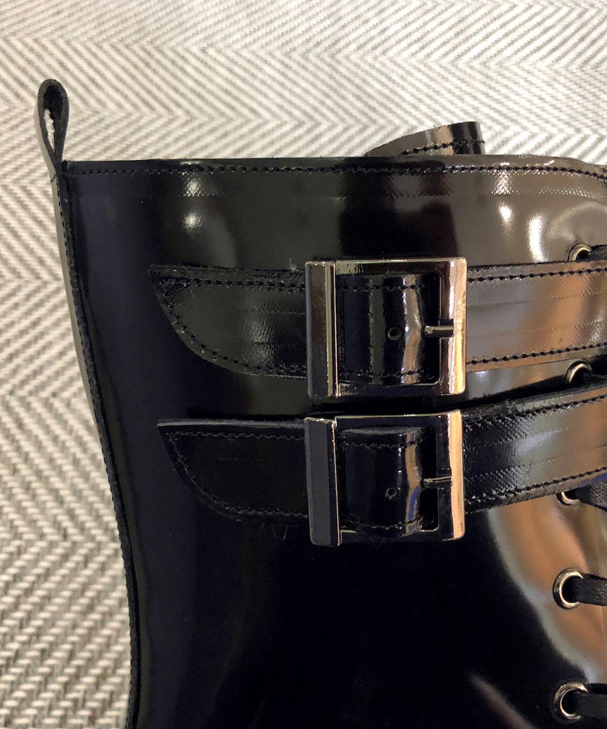 조앤슈(JOENSHOE) 매그넘 2버클 워커 부츠 블랙