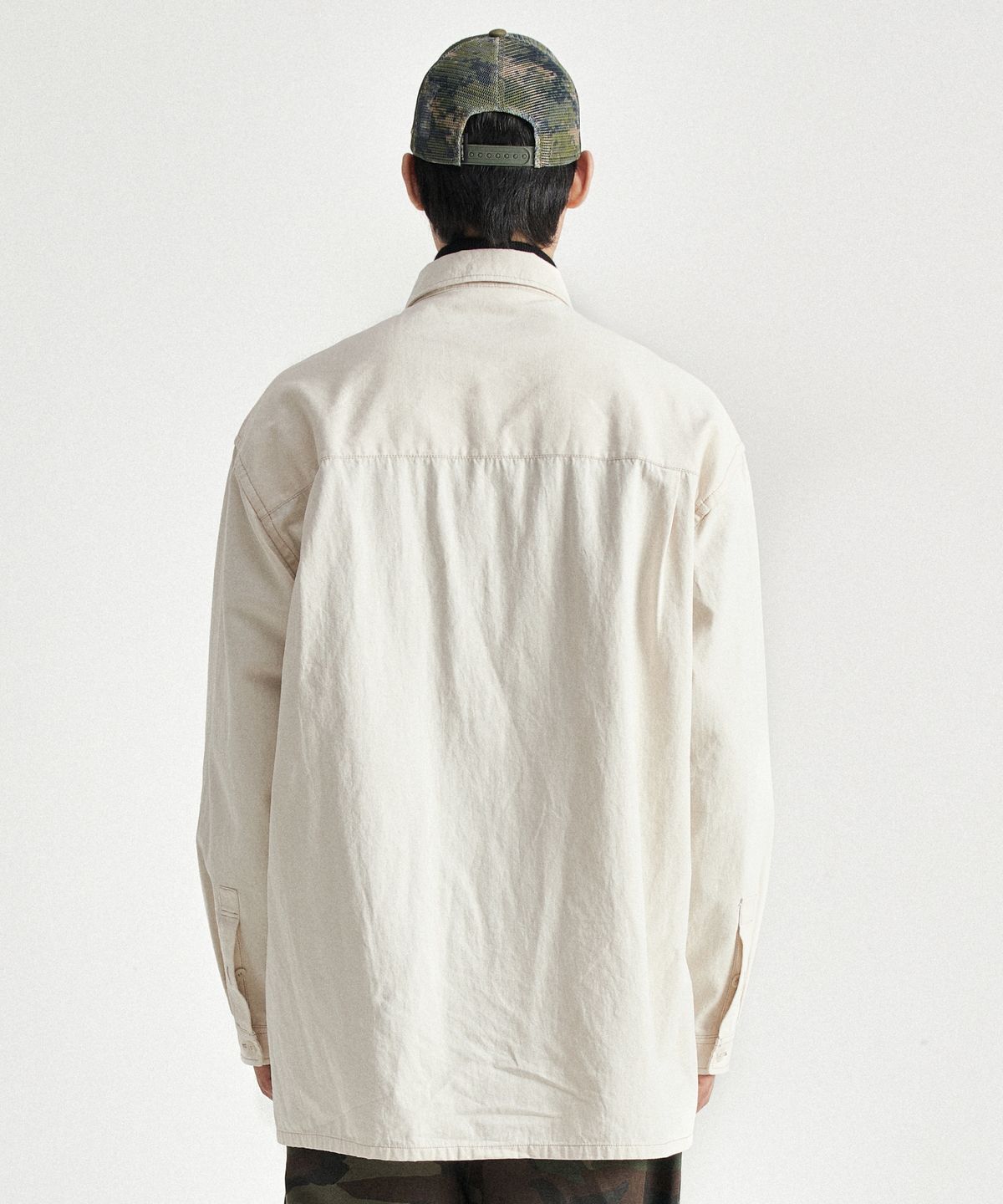 힐리먼트(HELEMENT) 더블 포켓 필드 셔츠 (IVORY)