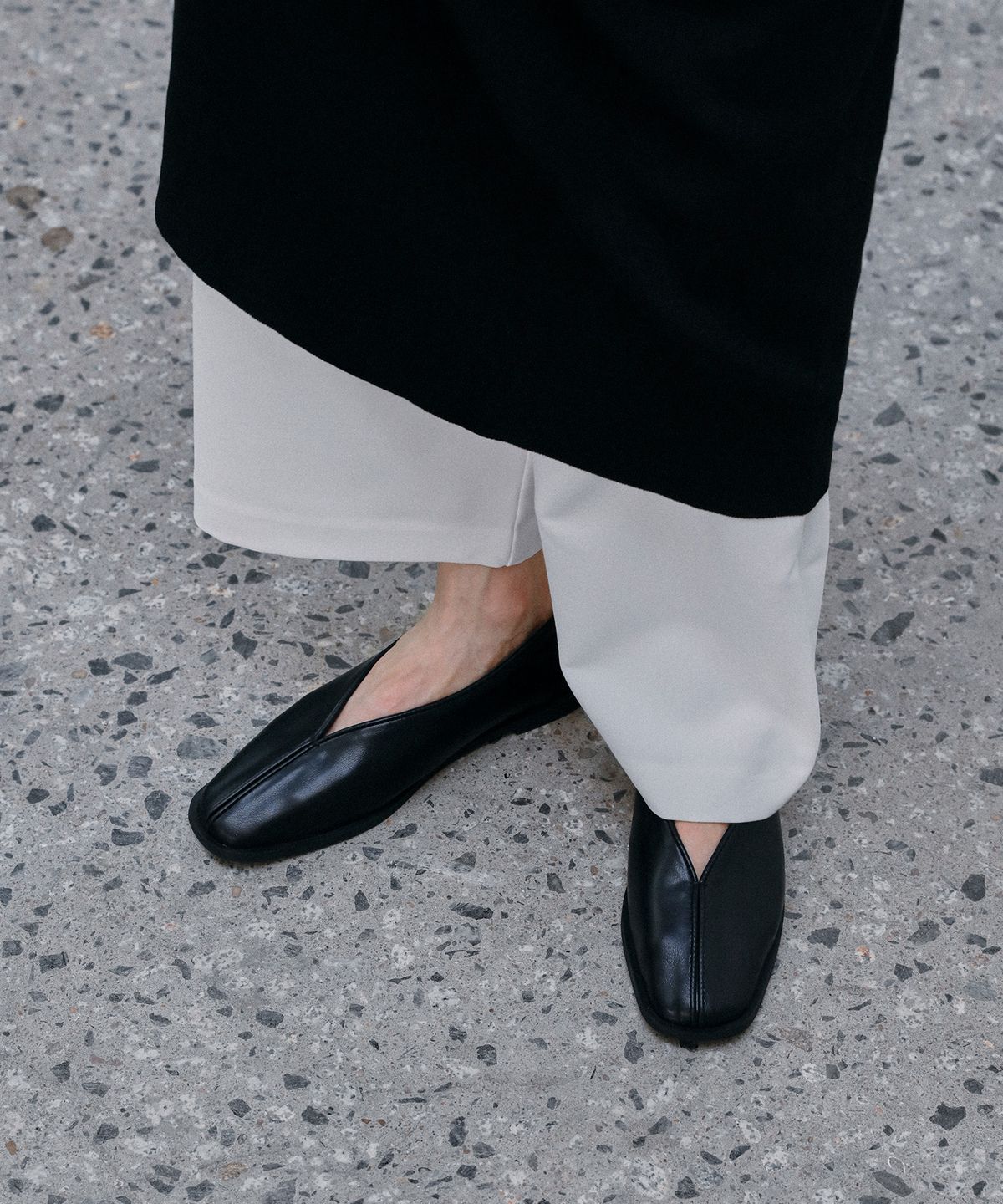 에퓨레(EPURE) ODE V-Cut Flats (2color)