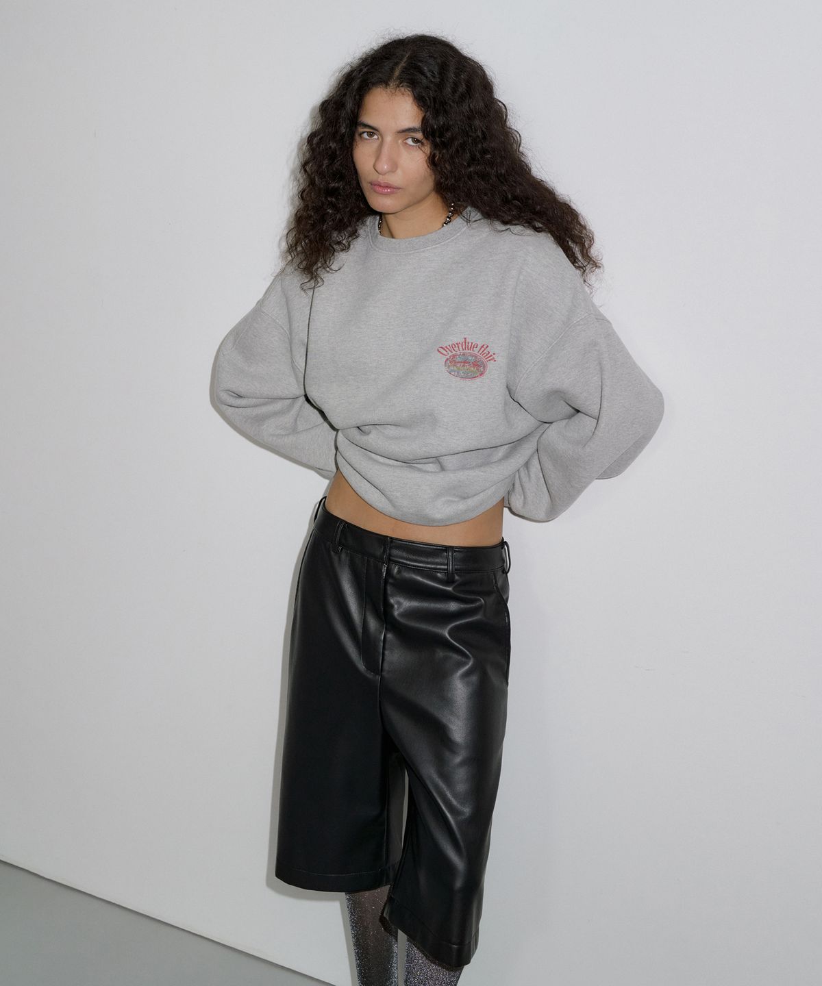 오버듀플레어(OVERDUEFLAIR) LEATHER BURMUDA PANTS_BLACK