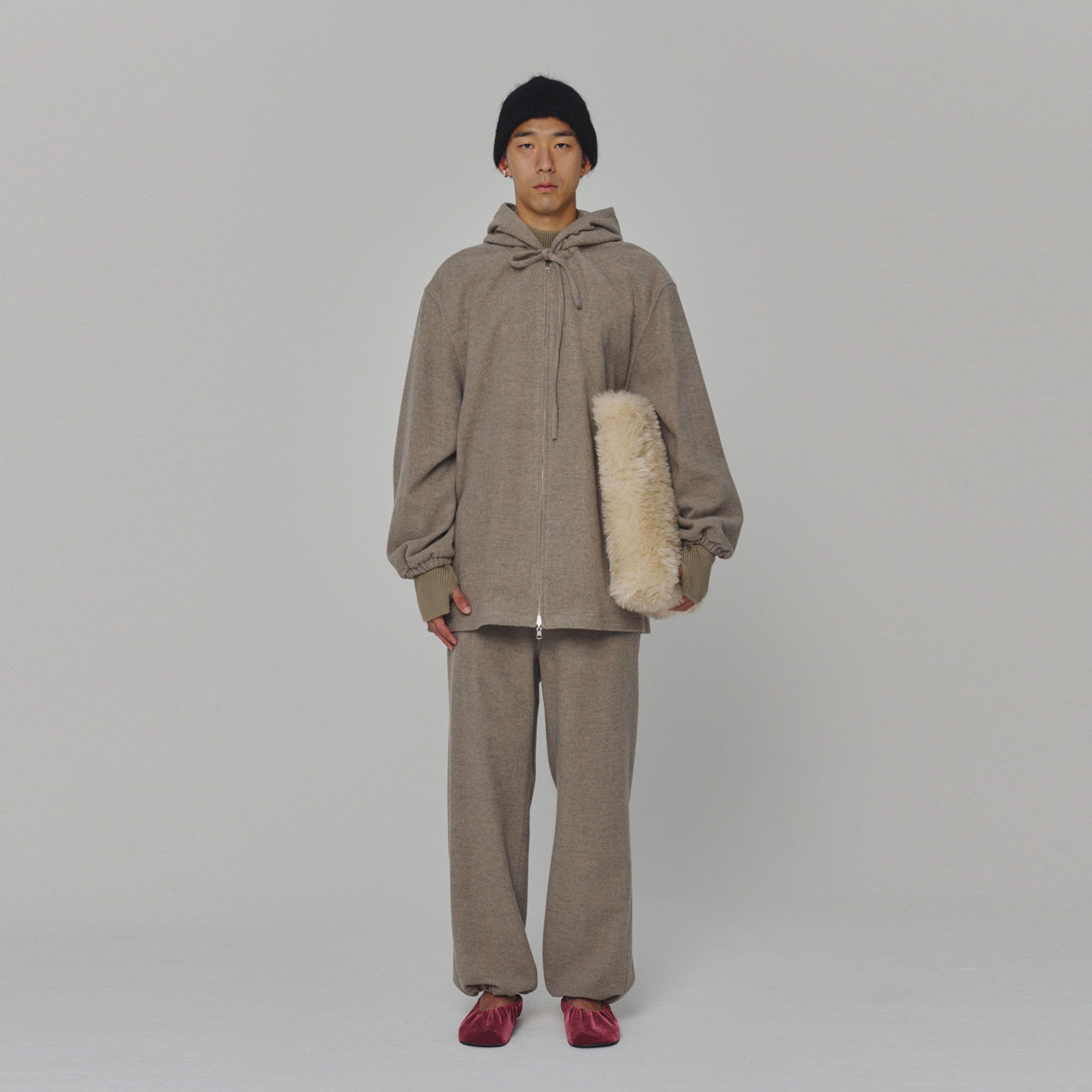MUSINSA公式 | AMOMENTO WOOL ZIP UP PONCHO (2COLORS)