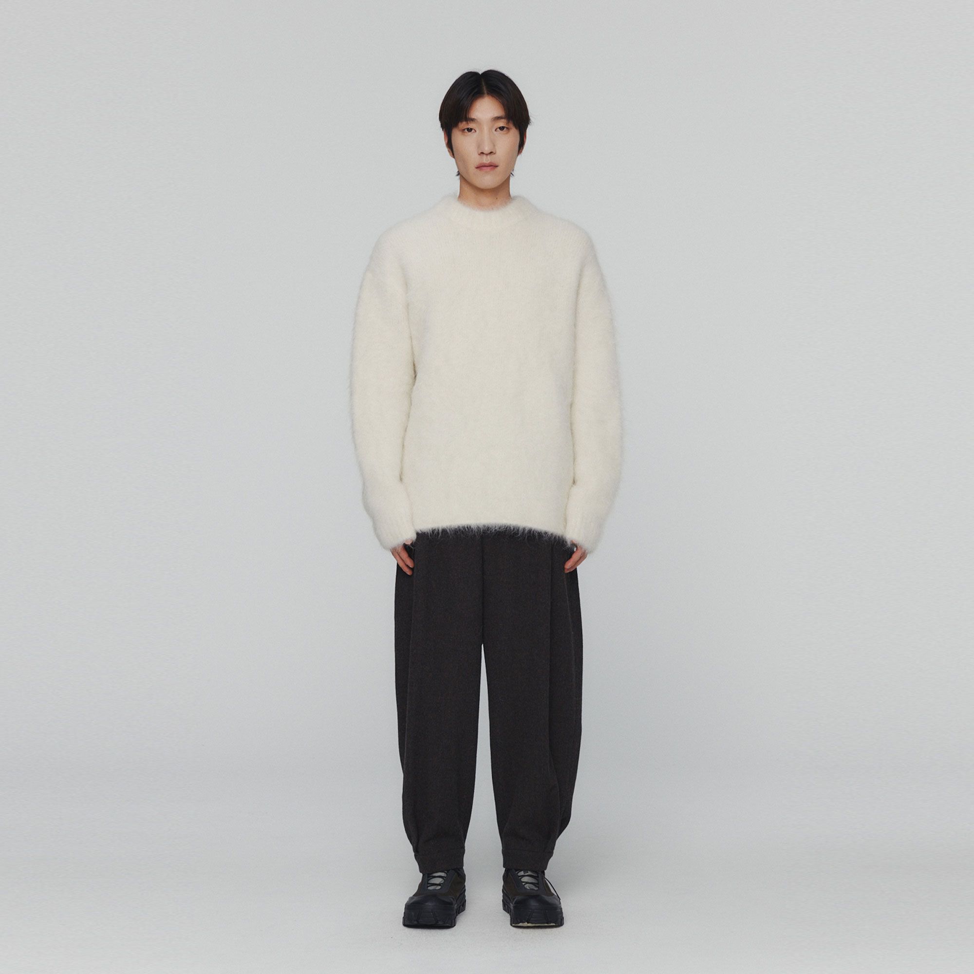 MUSINSA公式 | AMOMENTO ALPACA ROUND NECK PULLOVER (3COLORS)