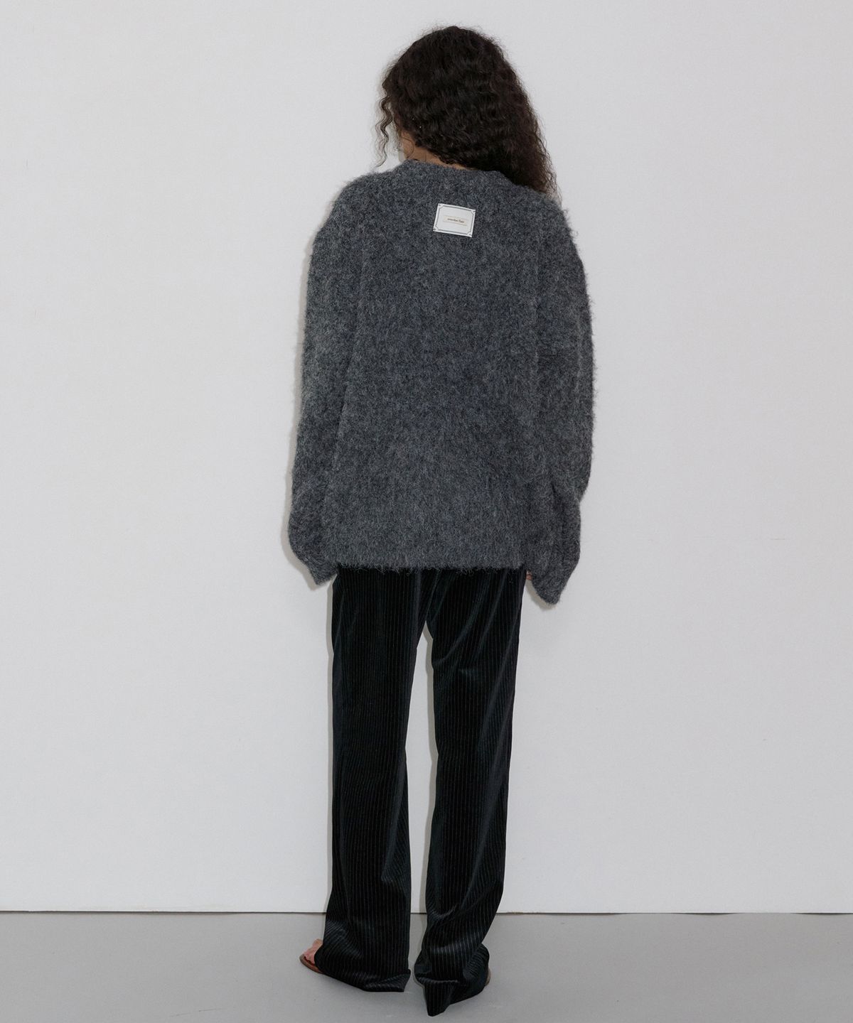 오버듀플레어(OVERDUEFLAIR) OVERSIZE HAIRY KNIT _CHARCOAL