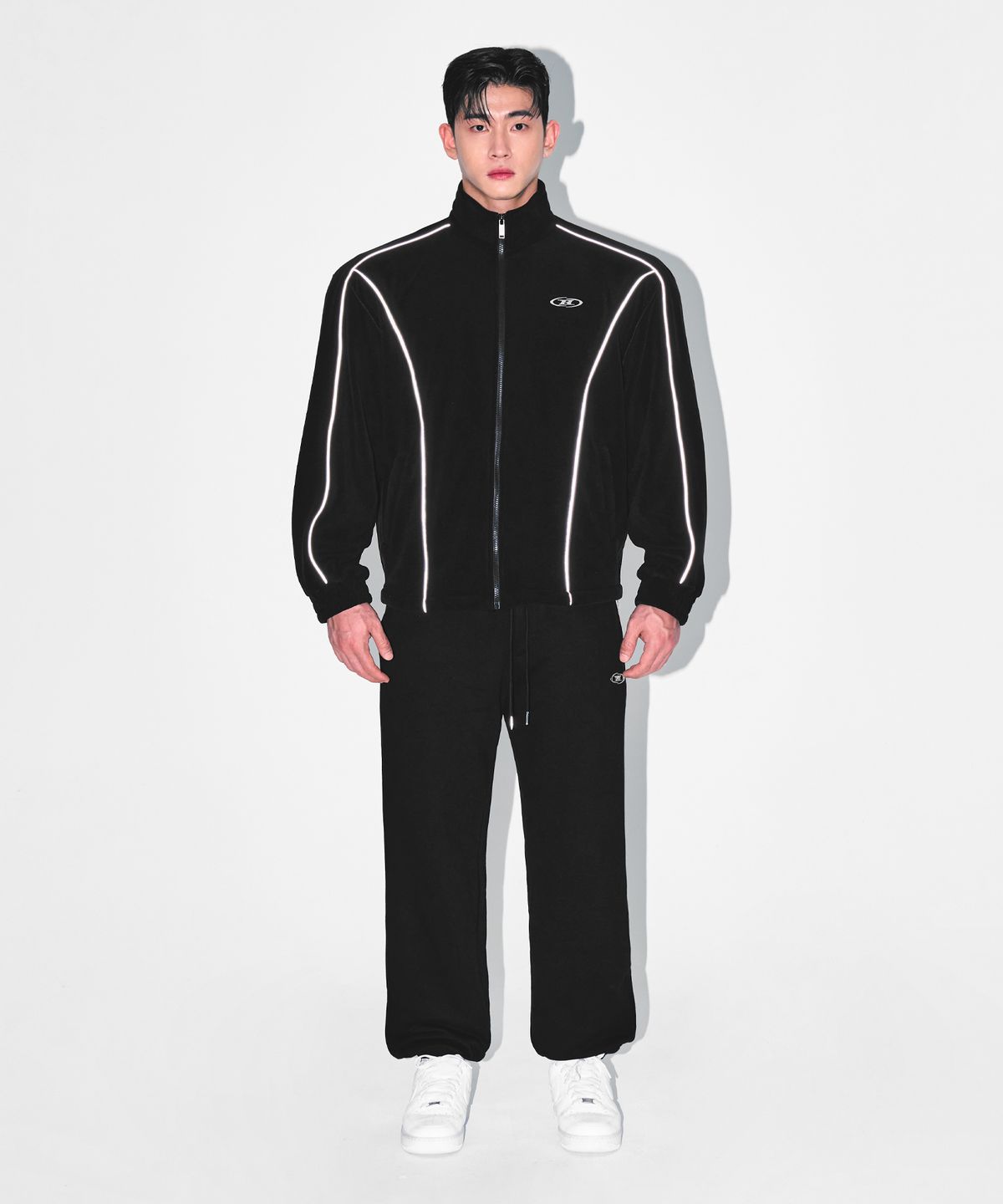 본투윈(BORN TO WIN) CHROME B JOGGER PANTS [BLACK]