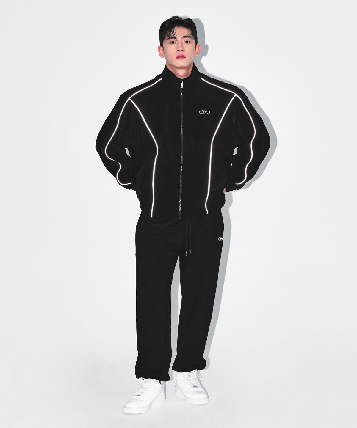 본투윈(BORN TO WIN) CHROME B JOGGER PANTS [BLACK]