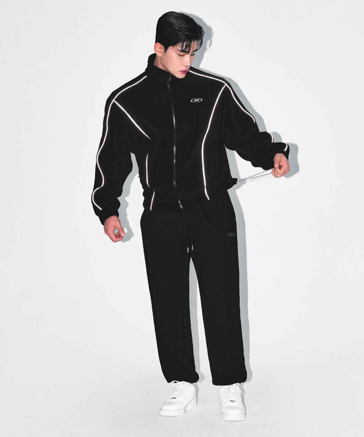 본투윈(BORN TO WIN) CHROME B JOGGER PANTS [BLACK]