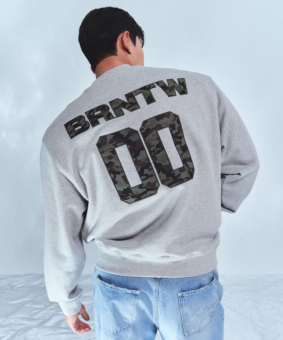 본투윈(BORN TO WIN) CAMO BRNTW SWEATSHIRTS [MELANGE GREY]