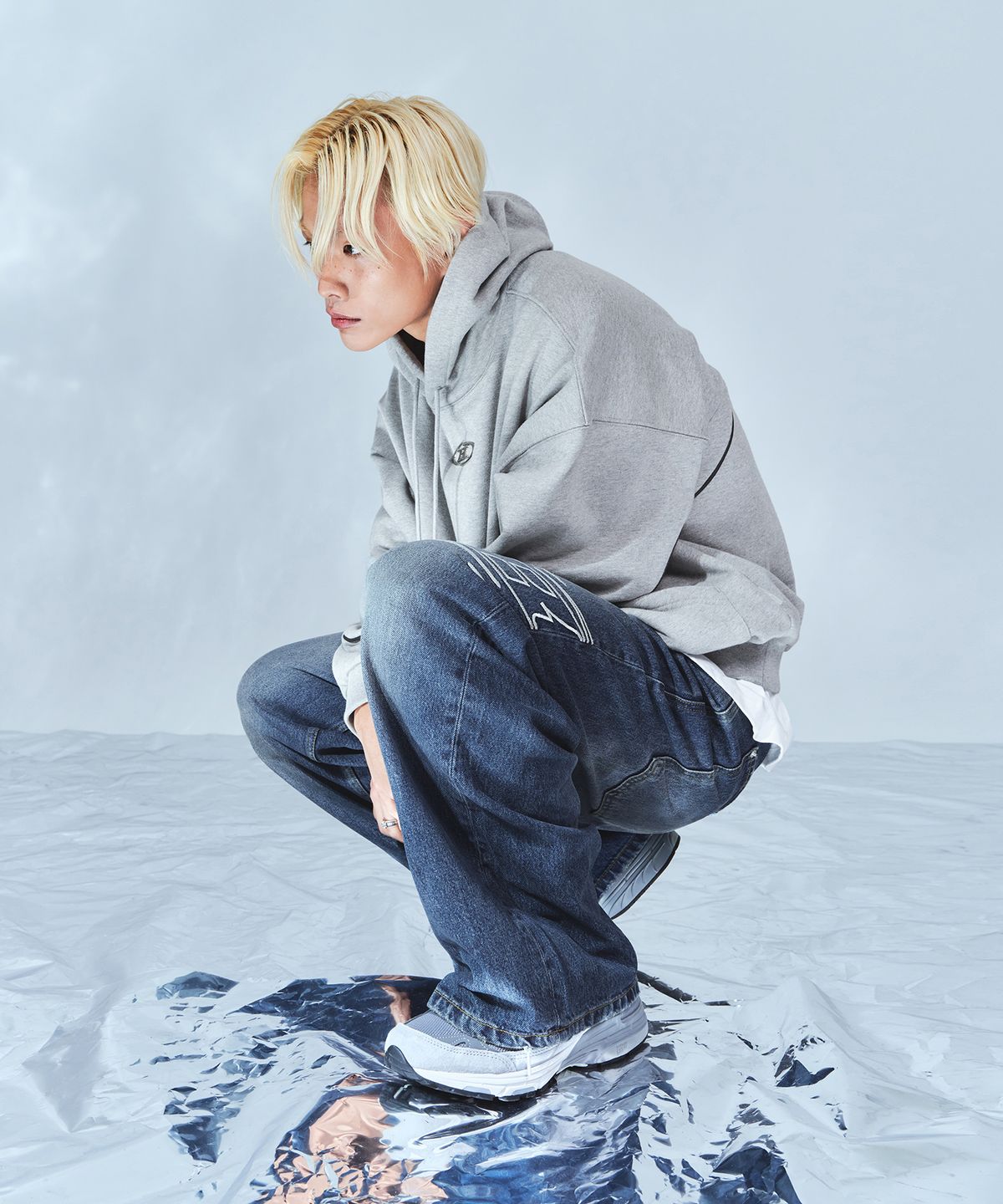 본투윈(BORN TO WIN) BIG CHROME REFLECTIVE LINE HOODIE [MELANGE GREY]