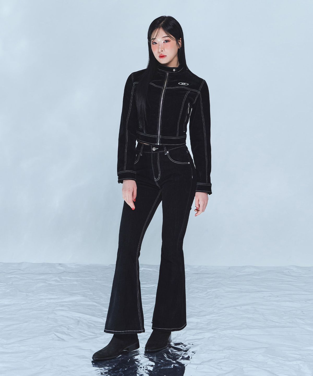 본투윈(BORN TO WIN) VELVET DENIM SLIM BOOTS CUT PANTS [BLACK]